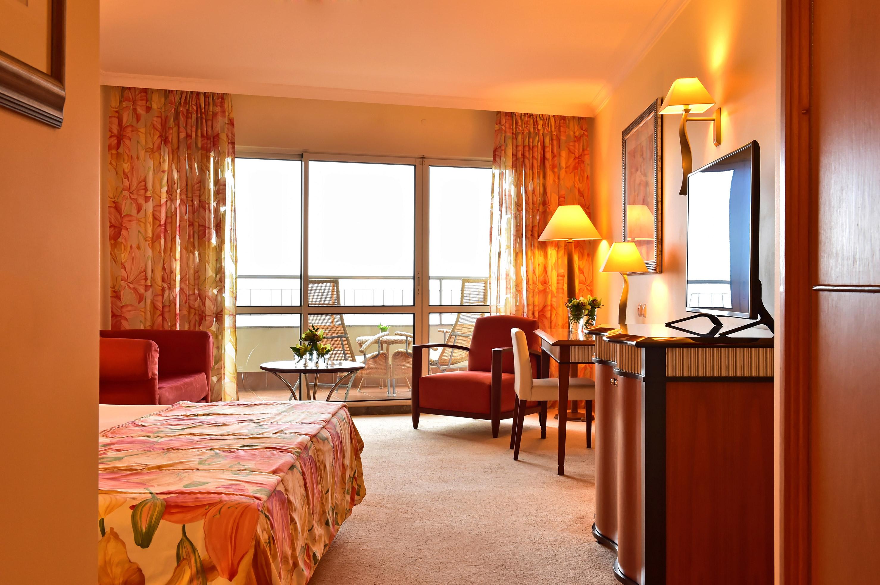 Pestana Grand Ocean Resort Hotel Funchal  Exterior foto A typical hotel room