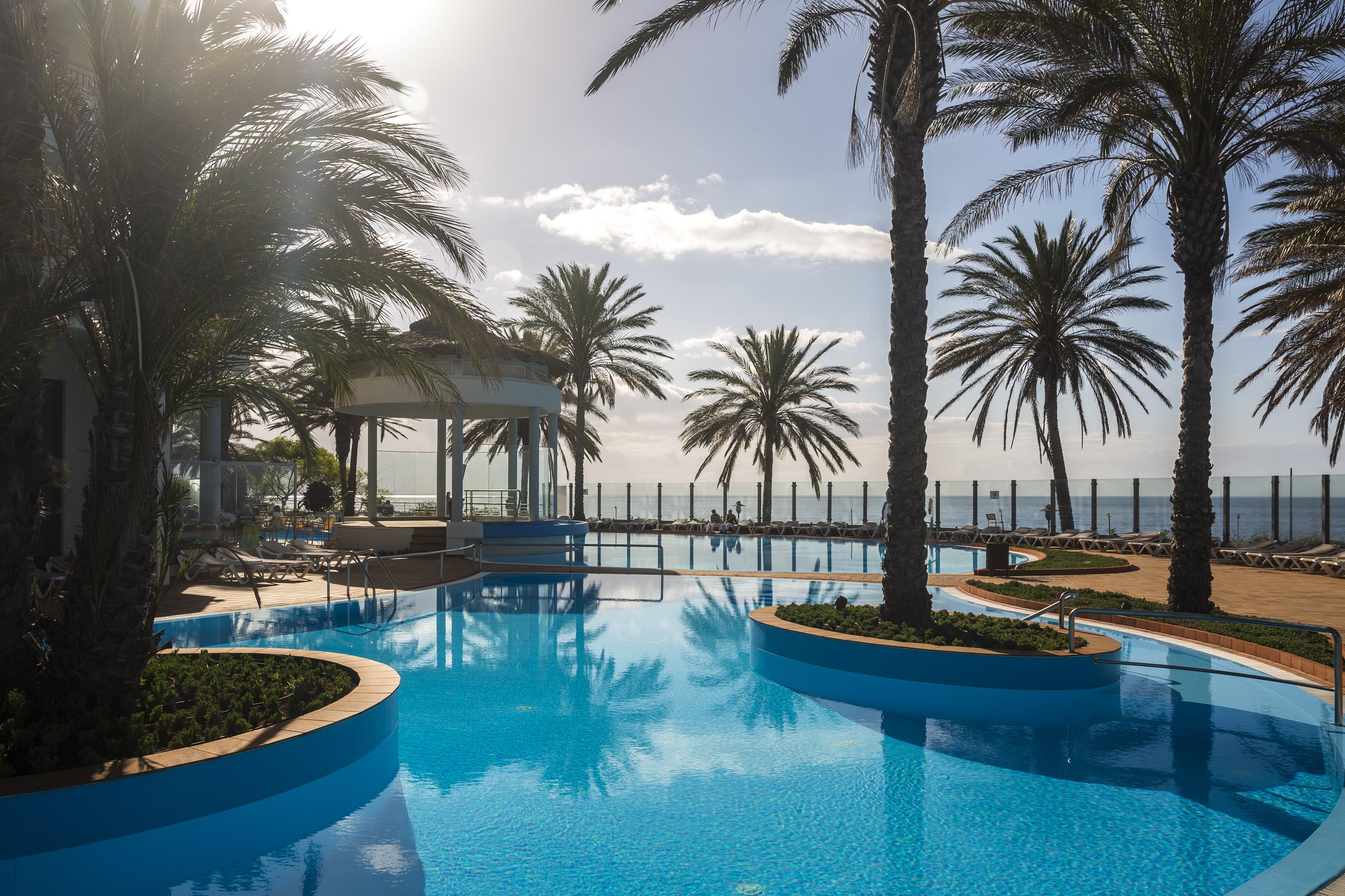 Pestana Grand Ocean Resort Hotel Funchal  Exterior foto The pool at the Royal Beach Palace