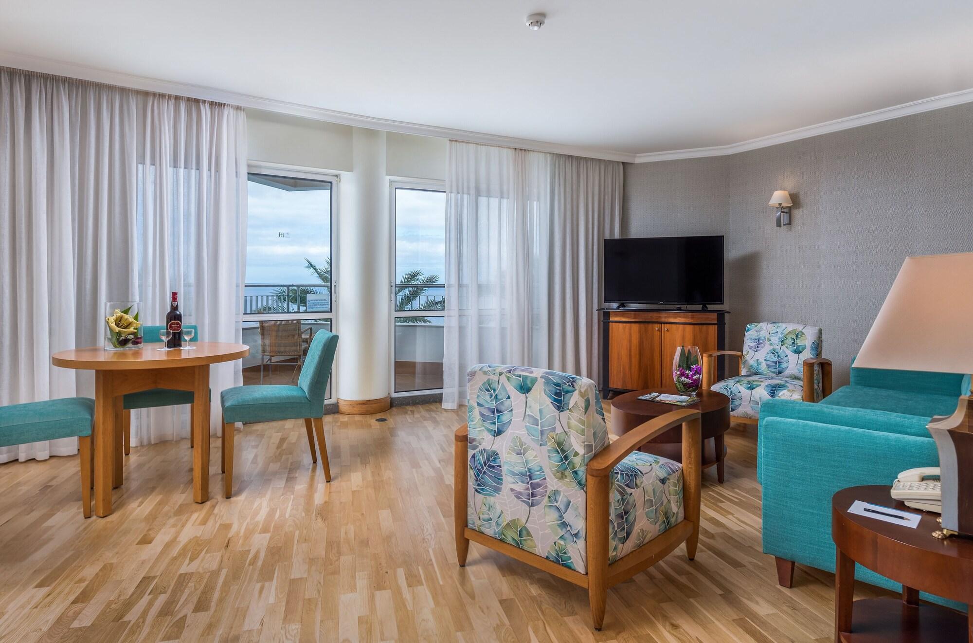 Pestana Grand Ocean Resort Hotel Funchal  Exterior foto Suite