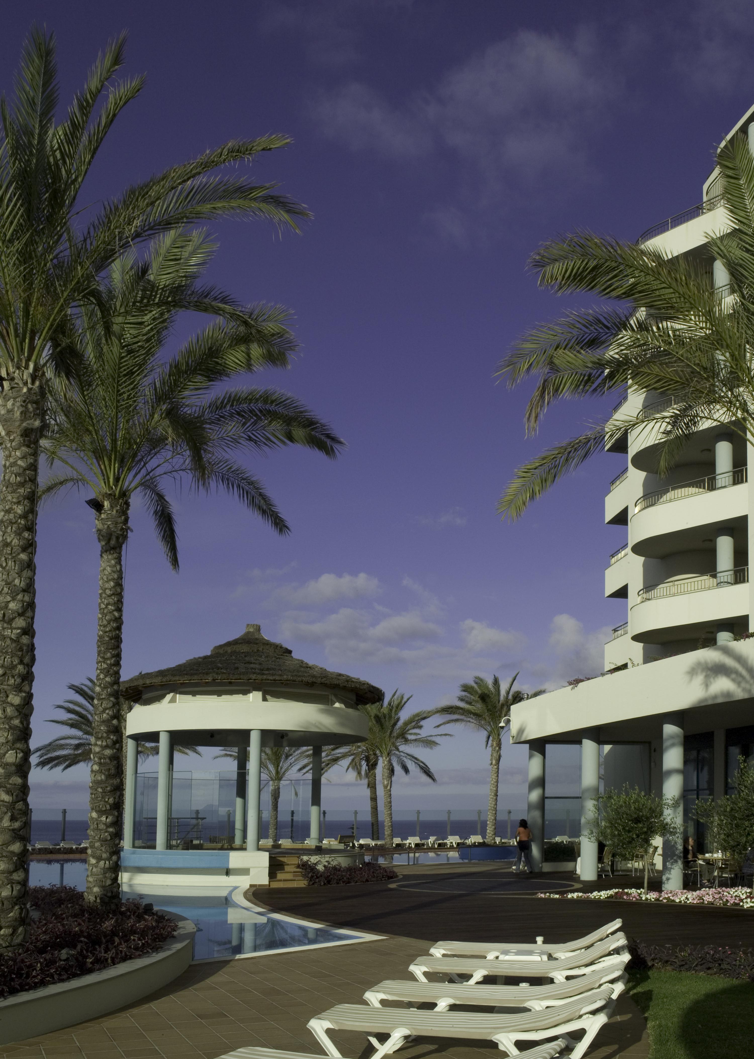 Pestana Grand Ocean Resort Hotel Funchal  Exterior foto The hotel