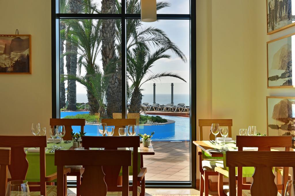 Pestana Grand Ocean Resort Hotel Funchal  Exterior foto Restaurant